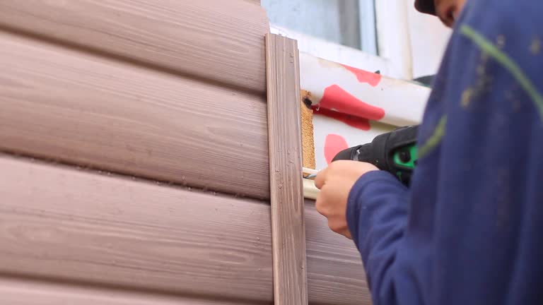 How To Choose The Right Materials for Your Siding Installation in 'Eugene, OR